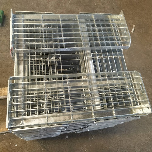 電廠用熱浸鋅樓梯踏步蓋板性能與優(yōu)勢(shì)