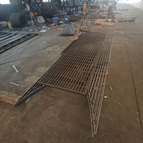 鋼格柵安裝方式背后的選品密碼：匹配不當(dāng)將付出沉重代價