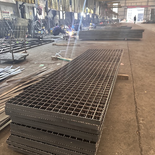 鋼格柵板怎么選才不踩坑？這幾點必須知道