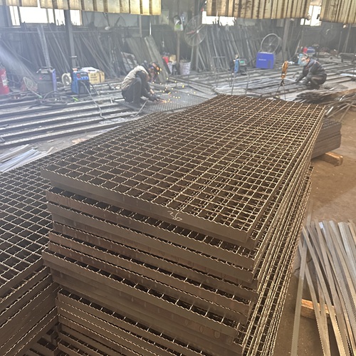 鋼格柵板維護保養(yǎng)指南，延長使用壽命