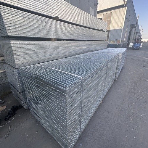 鋼格柵板如何延長(zhǎng)使用壽命？維護(hù)技巧分享