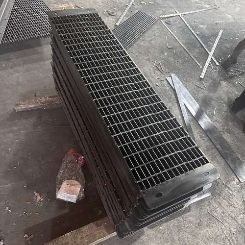 鋼格板防滑處理技巧戶外使用必備